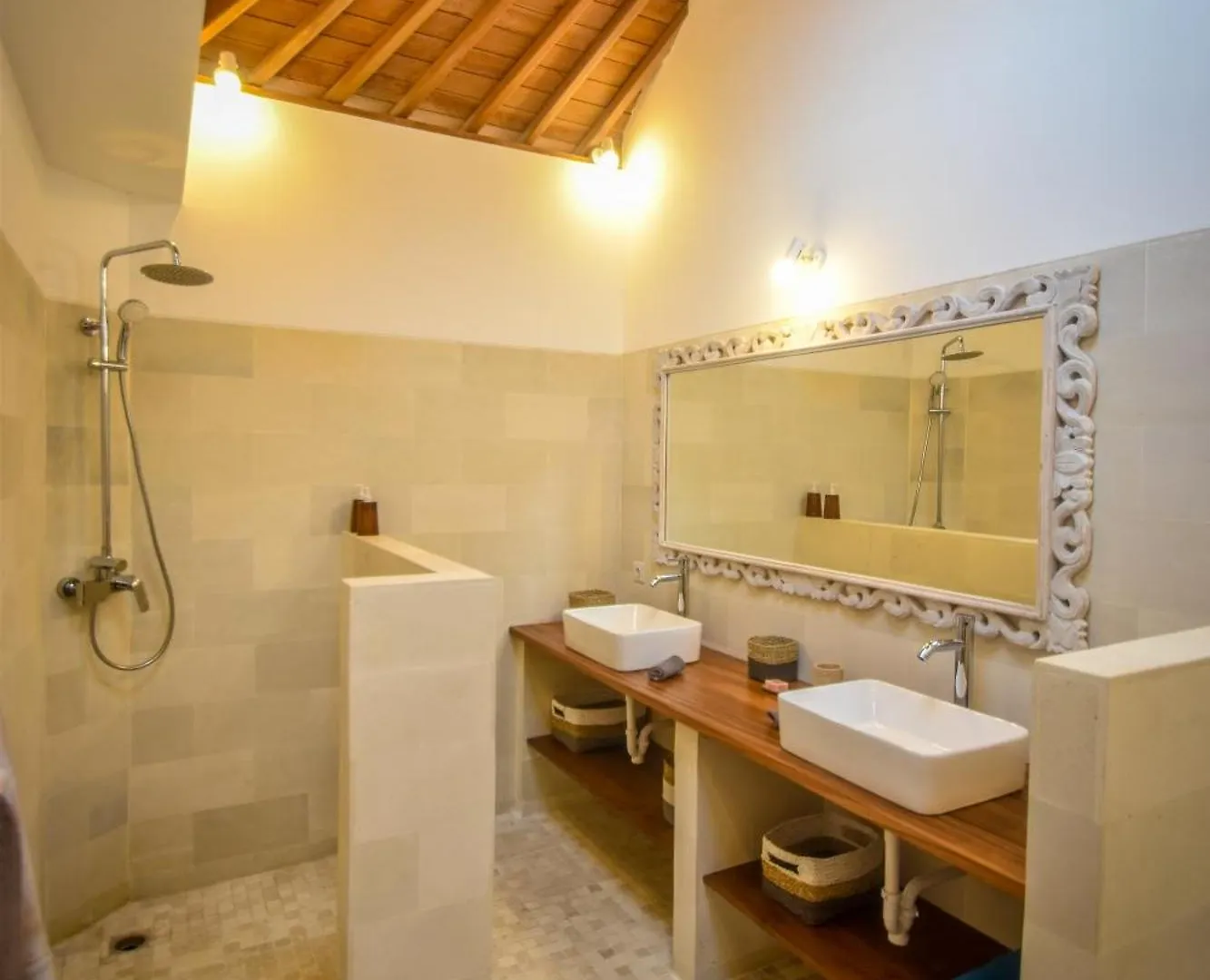 Villa Mana Tea 2 Bedrooms & Pool Seminyak