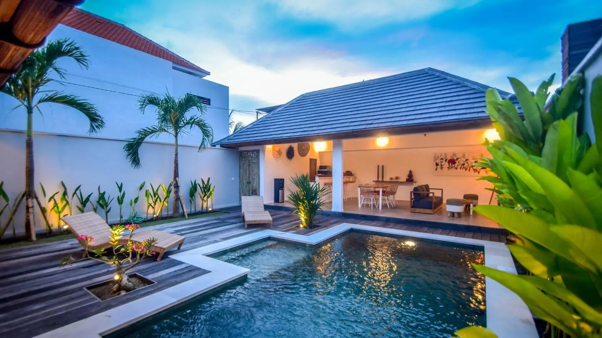 Villa Mana Tea 2 Bedrooms & Pool Seminyak